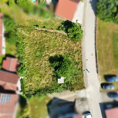SCHÖNES, GUT GESCHNITTENES BAUGRUNDSTÜCK MIT CA. 706 M² IN SCHÖNER, RUHIGER WOHNLAGE